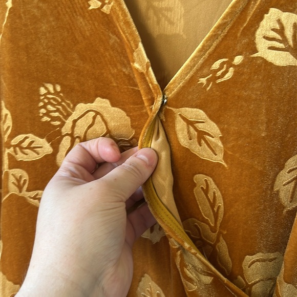 Mustard velvet wrap dress - Picture 4 of 5